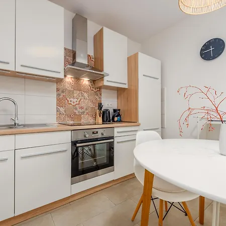 Daire Angelina Free Public Parking Zadar